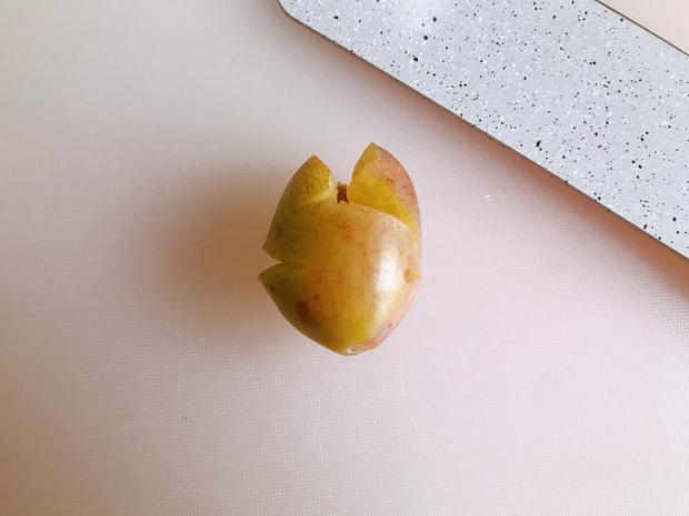 夏季清热去火：蜂蜜西梅果