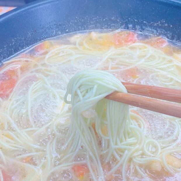 清热去火的菜谱-开胃宝宝辅食食谱【番茄花菜黄瓜细面】的做法