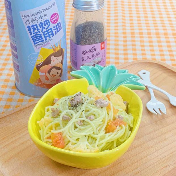 清热去火的菜谱-开胃宝宝辅食食谱【番茄花菜黄瓜细面】的做法