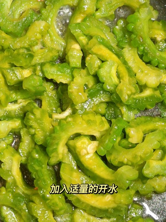 夏日去火喝什么,肉沫苦瓜清热去火