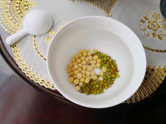 去火降燥豆桨有用吗？降火豆浆的做法