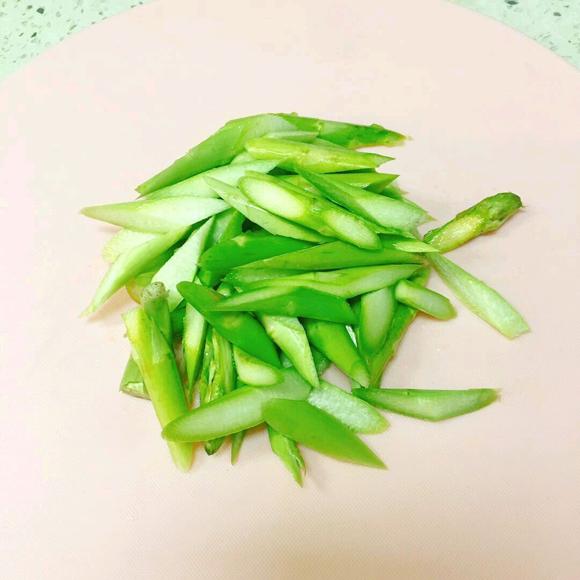 清热芦笋滑蛋-芦笋滑蛋怎么做