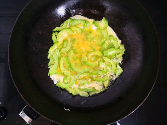 去火有营养的食物-苦瓜炒蛋,苦瓜炒蛋怎么炒好吃又不苦 去火有营养的食物-苦瓜炒蛋,苦瓜炒蛋怎么炒好吃又不苦
