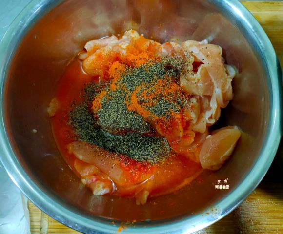 减脂减肥低脂低卡主食代餐：香煎鸡胸肉