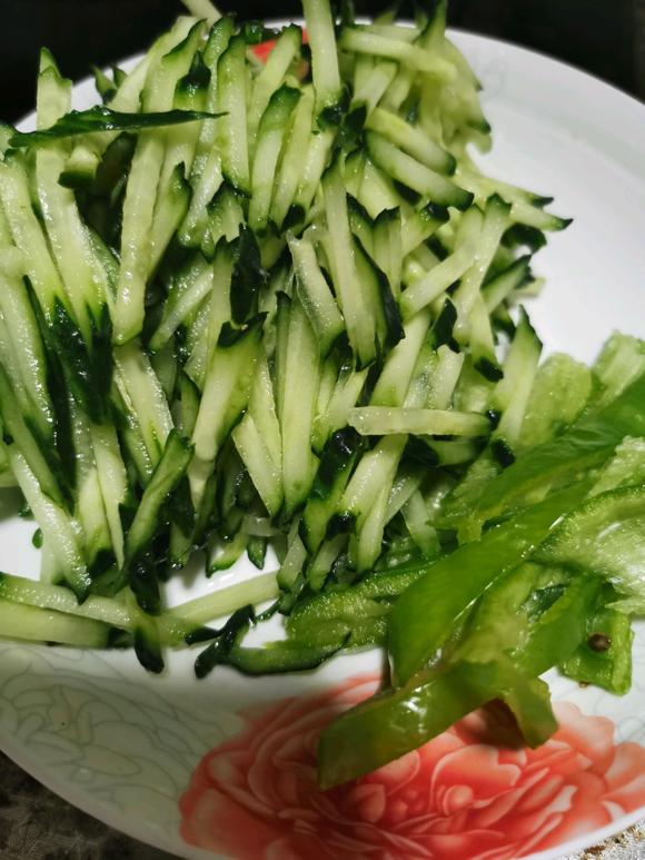 减脂低脂减肥餐：凉拌荞麦面