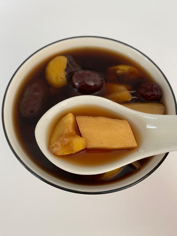 健脾养胃暖身,生姜板栗山药甜汤-健脾养胃的食疗方法 健脾养胃暖身,生姜板栗山药甜汤-健脾养胃的食疗方法