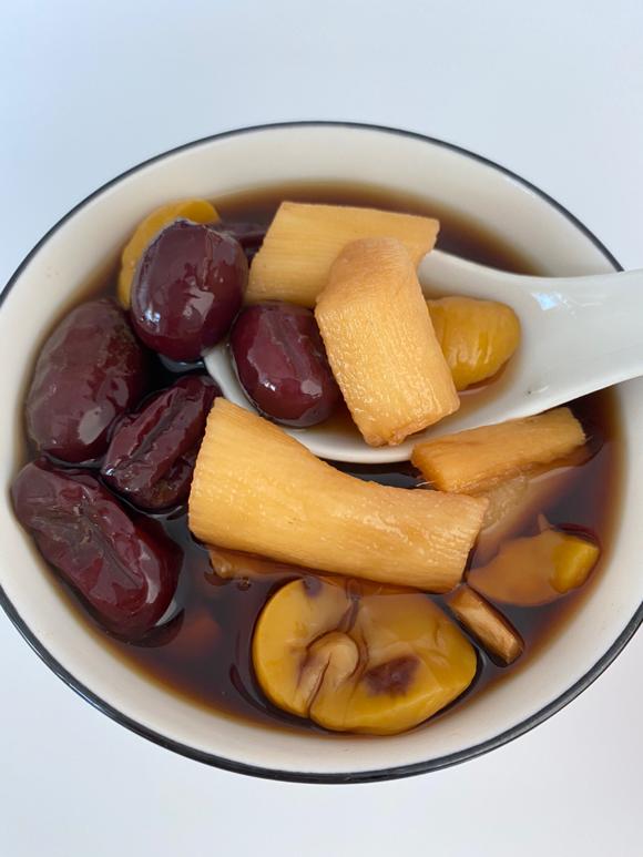 健脾养胃暖身，生姜板栗山药甜汤-健脾养胃的食疗方法