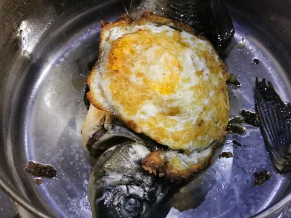豆腐鲫鱼汤的功效和作用 豆腐鲫鱼汤的功效和作用