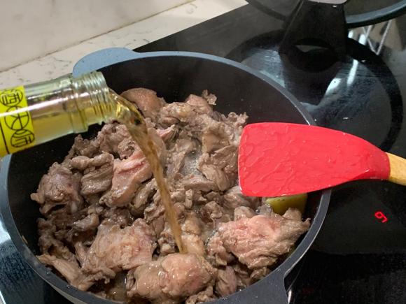 新冠后如何提高免疫力食谱推荐:~胡萝卜炖碎牛肉 新冠后如何提高免疫力食谱推荐:~胡萝卜炖碎牛肉