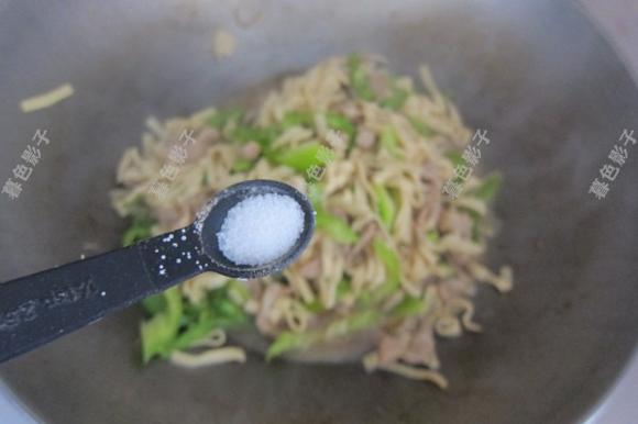 提高免疫力:干豆腐猪肉炒小辣椒 提高免疫力:干豆腐猪肉炒小辣椒