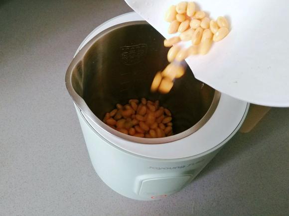 提高免疫力增强抵抗力早餐豆浆：绿茶黄豆浆