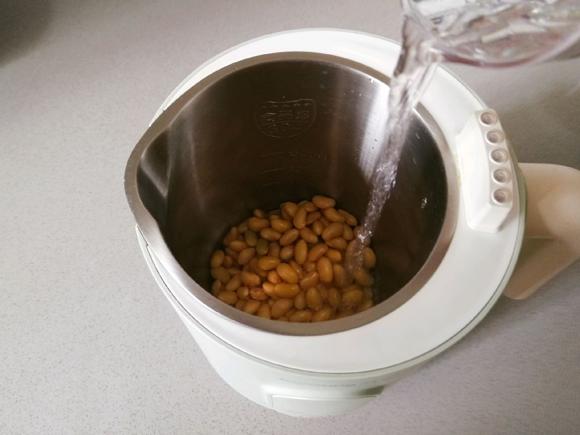 提高免疫力增强抵抗力早餐豆浆：绿茶黄豆浆