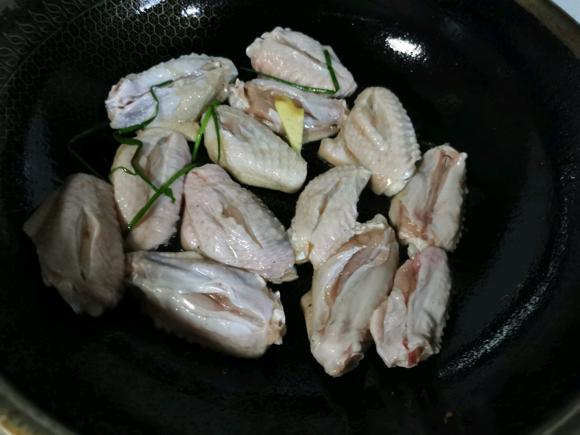 宝宝辅食零食：闷鸡翅