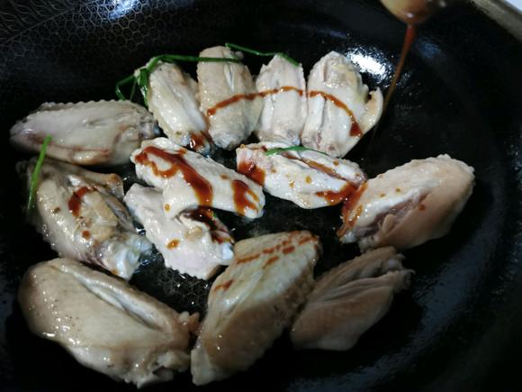 宝宝辅食零食：闷鸡翅