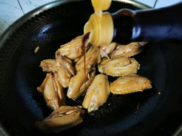宝宝辅食零食：闷鸡翅