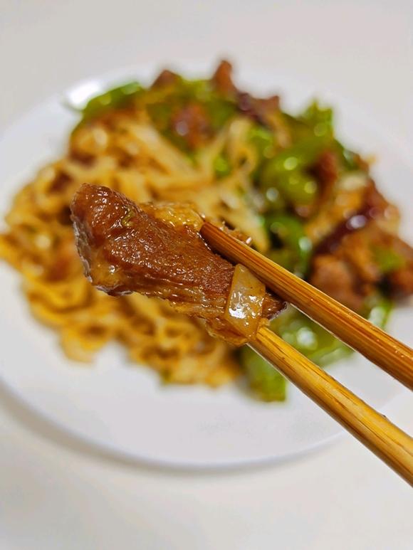 减脂低卡低脂减肥代餐：青椒肉炒河粉