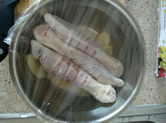 哺乳期食谱:羊腱滋补汤