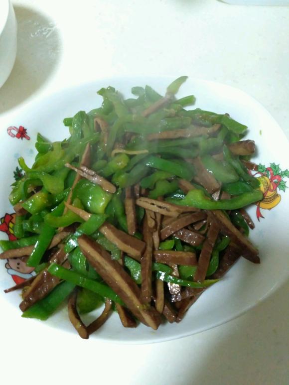 哺乳期食谱:青椒香干 哺乳期食谱:青椒香干