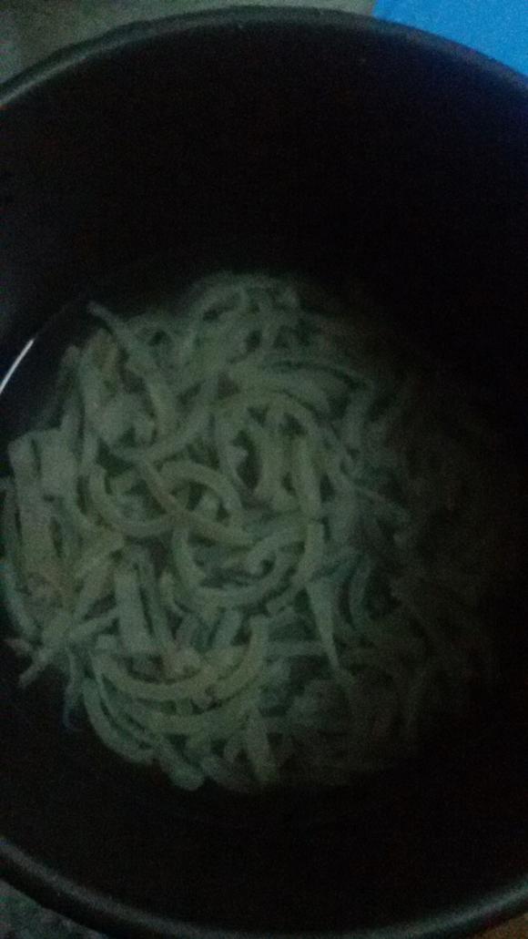 哺乳期食谱:水晶猪皮冻 哺乳期食谱:水晶猪皮冻
