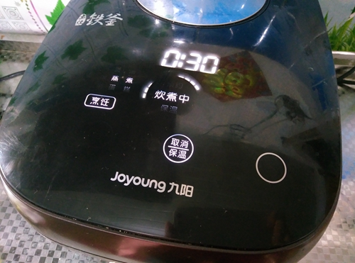 美容瘦身汤：苹果银耳甜汤