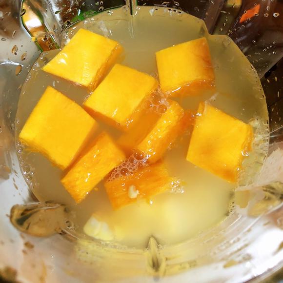 祛湿排毒养颜:山药南瓜玉米汁