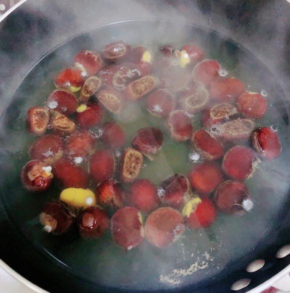 脾胃虚弱调理食谱:板栗鸡汤 脾胃虚弱调理食谱:板栗鸡汤
