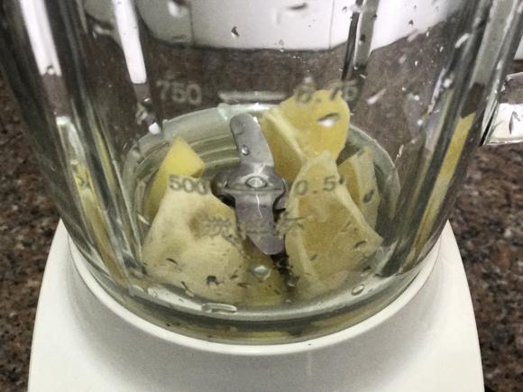 去湿驱寒排毒 美容养颜补充VC：生姜柠檬饮