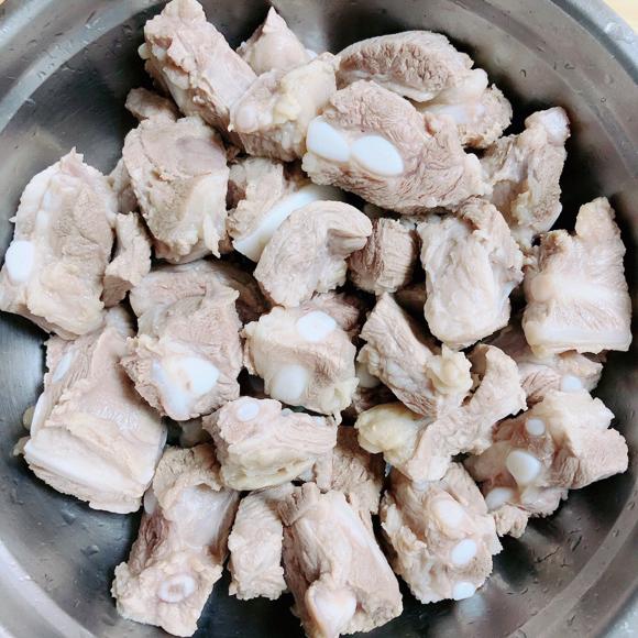 养颜美容补钙补充VC：番茄排骨浓汤