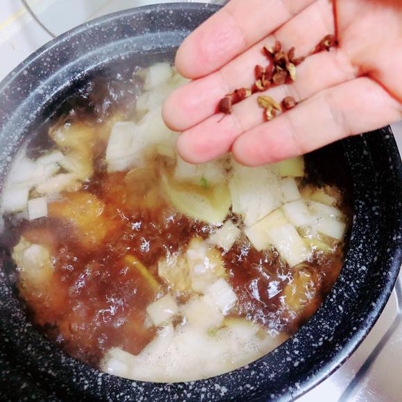 养颜美容补钙补充VC：番茄排骨浓汤