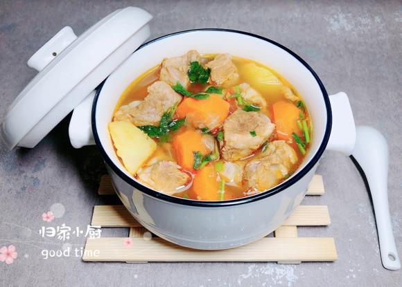 养颜美容补钙补充VC：番茄排骨浓汤
