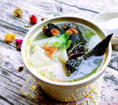 【美颜食谱汤】淮山乌鸡汤，香而不腻