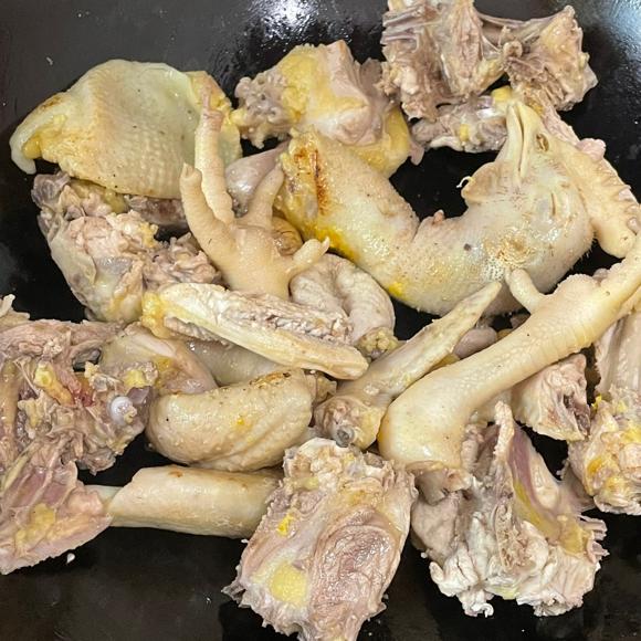 【疫情健康食谱】养颜养胃的松茸鸡汤
