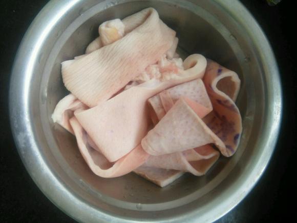 养颜美食——猪皮冻的做法 养颜美食——猪皮冻的做法