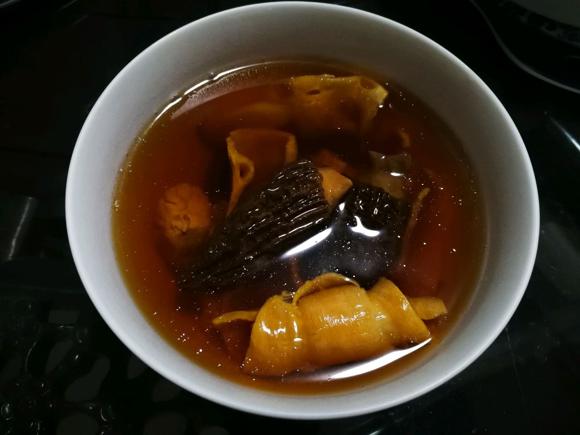 提高免疫力-羊肚菌石斛花胶炖汤（滋阴养颜）