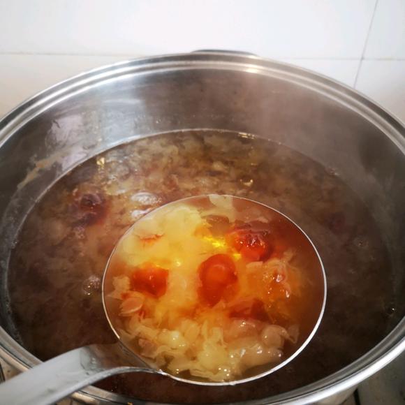 健脾养胃-蔓越莓桃胶养颜羹