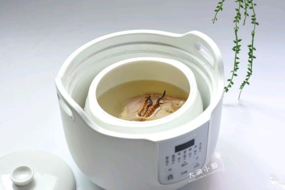 提高免疫力-冬虫草炖水鸭腿的做法
