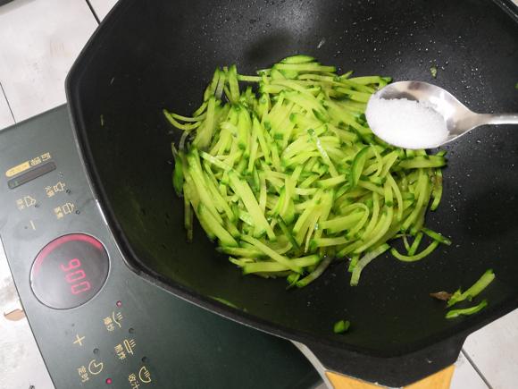 提高免疫力健康食谱-萝卜丝炒鸡蛋 提高免疫力健康食谱-萝卜丝炒鸡蛋