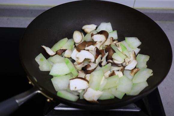 清脂清肠提高免疫力的食谱冬瓜烧香菇 清脂清肠提高免疫力的食谱冬瓜烧香菇
