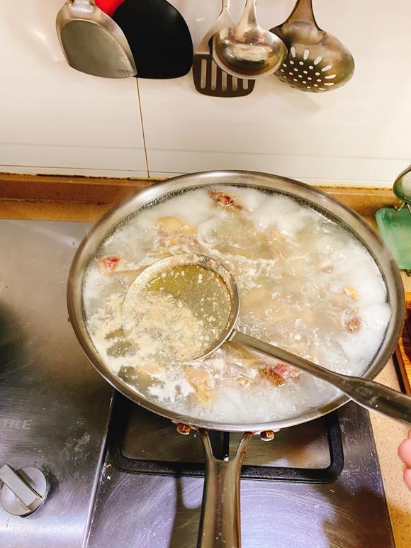 提高免疫力吃什么东西最好?牛尾骨炖白萝卜,抗病毒提高免疫力! 提高免疫力吃什么东西最好?牛尾骨炖白萝卜,抗病毒提高免疫力!