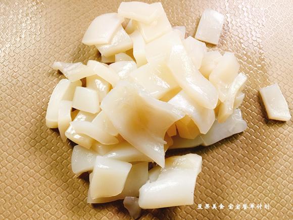 提高免疫力，能让宝宝眼睛明亮，健脑的食物-鱿鱼丸子
