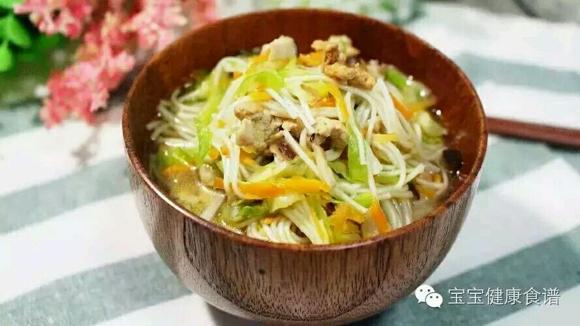 提高宝宝免疫力：里脊肉卷心菜面