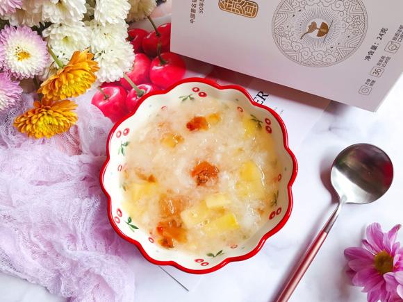 桃胶金燕耳苹果甜汤～清热健胃、增强免疫力佳品
