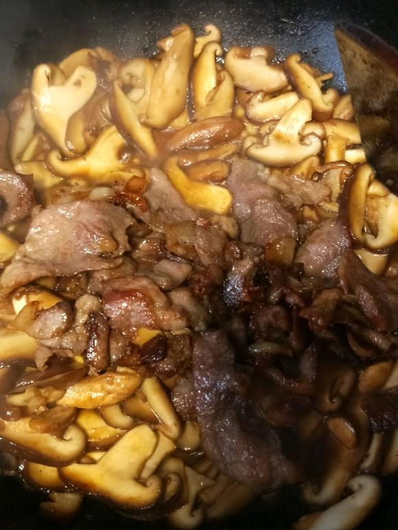提高免疫力：炒香菇片
