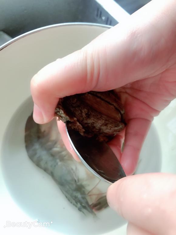 疫情第二波感染高峰期,提高免疫力必吃的的海参骨头汤 疫情第二波感染高峰期,提高免疫力必吃的的海参骨头汤