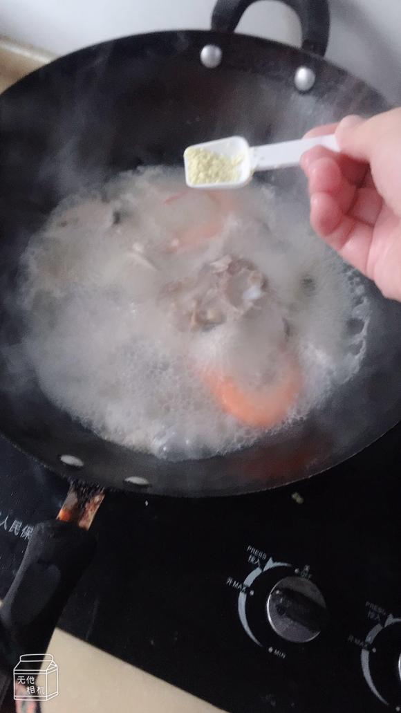 疫情第二波感染高峰期,提高免疫力必吃的的海参骨头汤 疫情第二波感染高峰期,提高免疫力必吃的的海参骨头汤