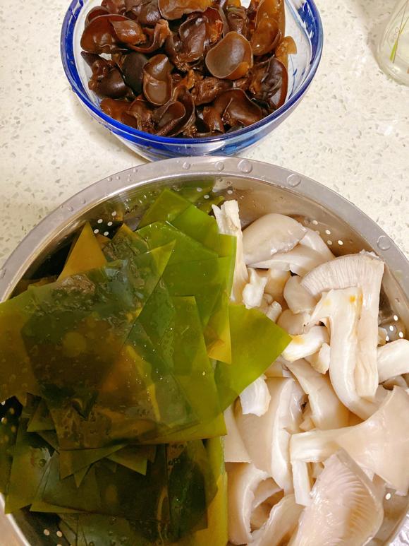疫情感染后吃什么东西最好呢?清热润肺 增强免疫力-炖肘子 疫情感染后吃什么东西最好呢?清热润肺 增强免疫力-炖肘子
