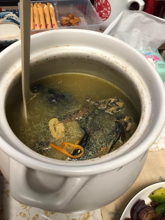 健康增强免疫力养生汤：滋补虫草花乌鸡汤