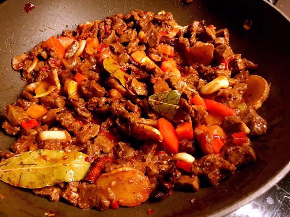 大口吃肉 增强免疫力——红烧香辣牛腱子