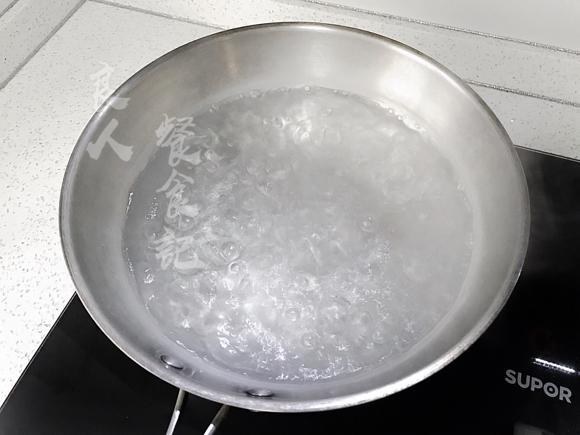抗肿瘤抗血脂血栓、抗氧化、增强免疫力：竹荪玉米炖排骨