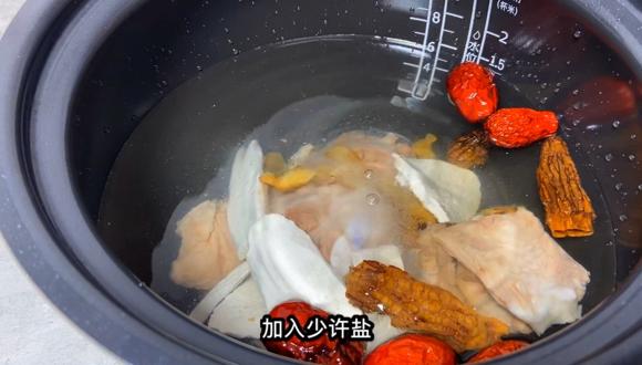 滋阴补肾，提高免疫养生汤：羊肚菌红枣汤